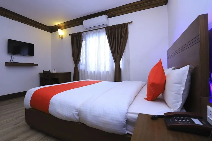 Room 2 of 18