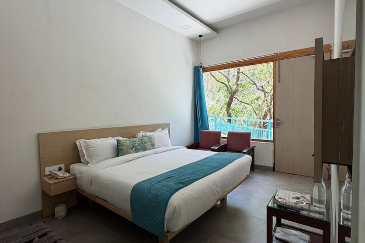 Room 14 of 65