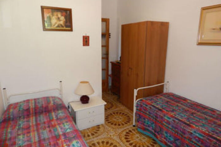 Room 6 of 22