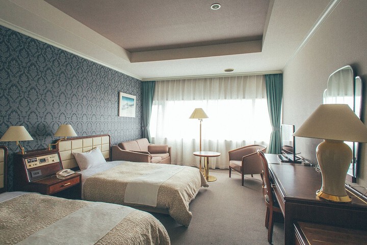 Room 15 of 74