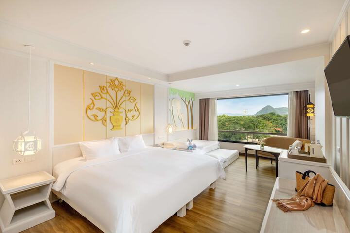 Room 50 of 182