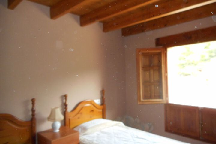 Room 5 of 12