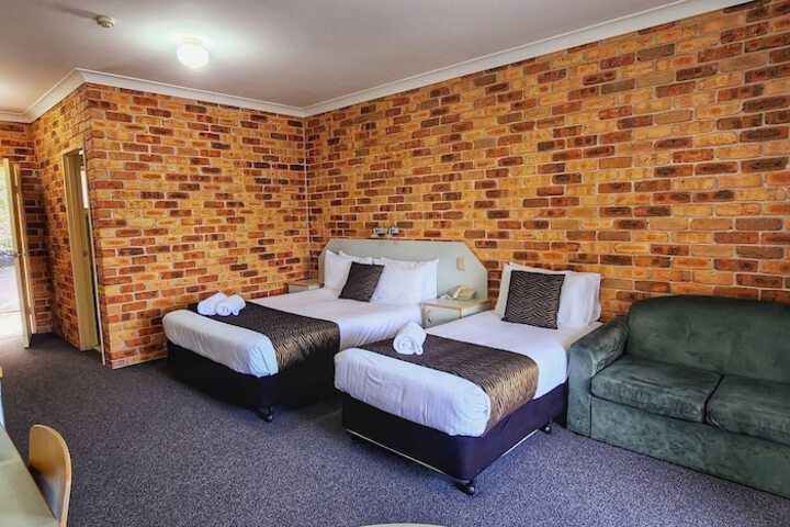 Room 11 of 63