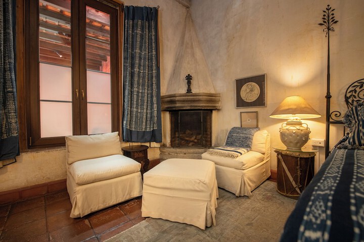 Room 10 of 51