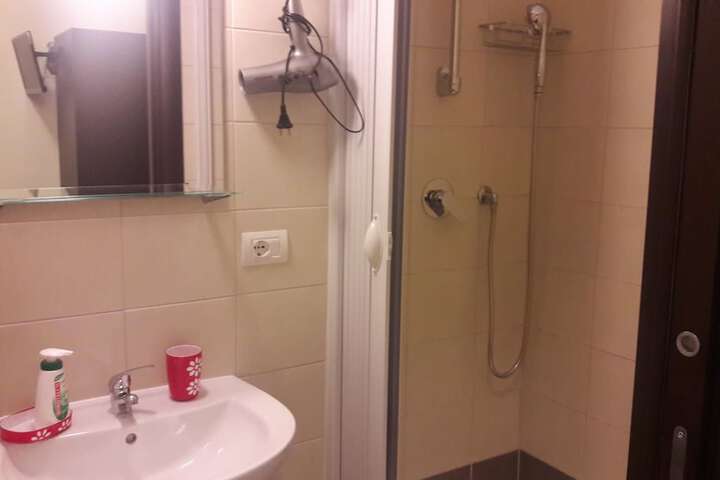 Room 11 of 63
