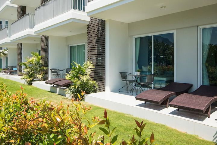 Terrace/Patio 28 of 64