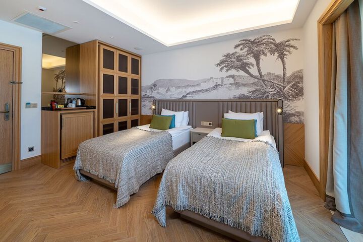 Room 40 of 251