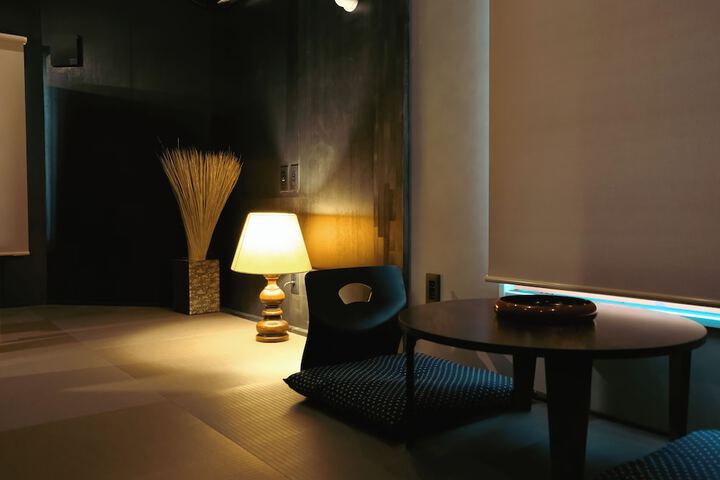 Room 100 of 146