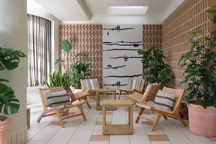 Guest Lobby