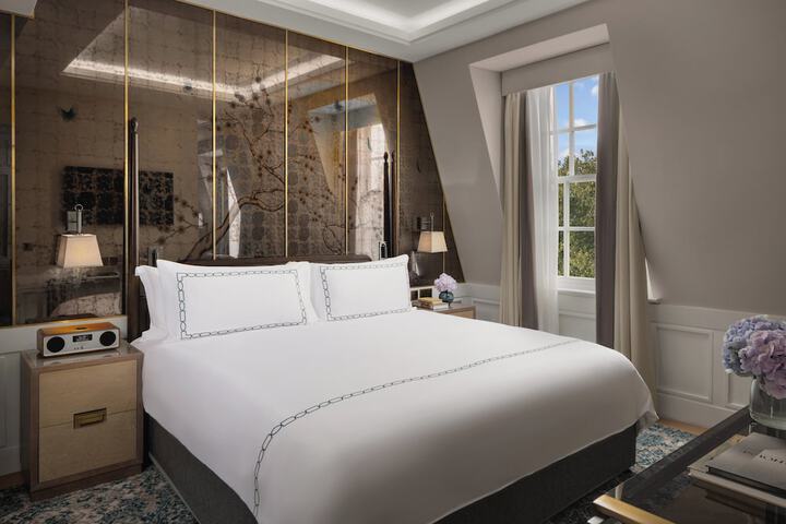 Room 45 of 103