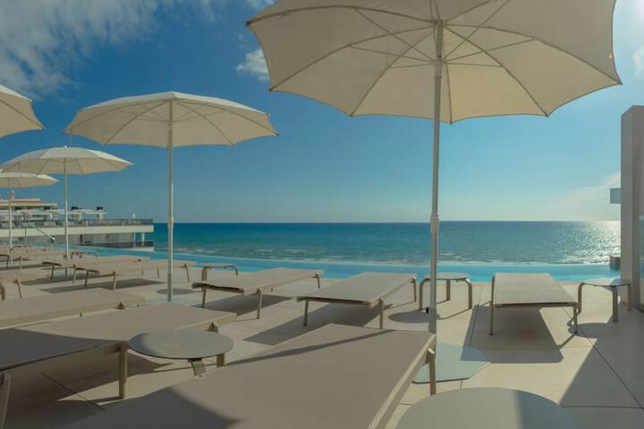 Pools & Facilities