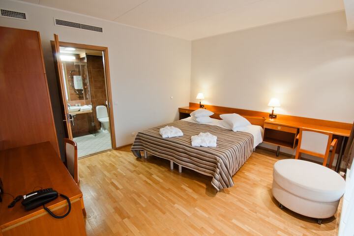 Room 9 of 56