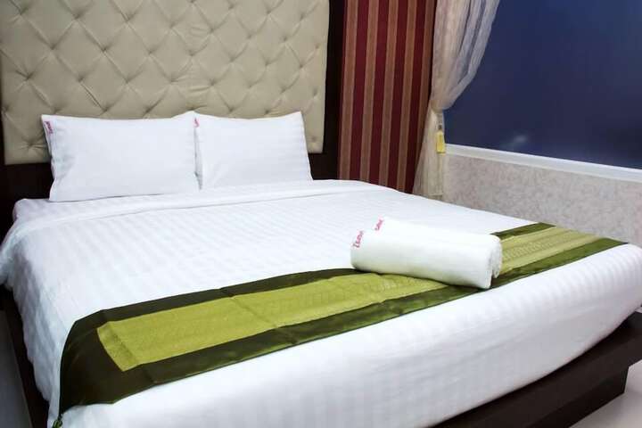 Room 2 of 26