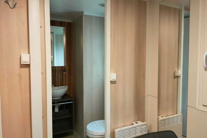 Room 14 of 39