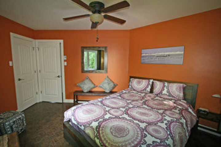 Room 11 of 19