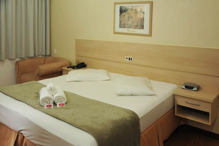Room 12 of 39