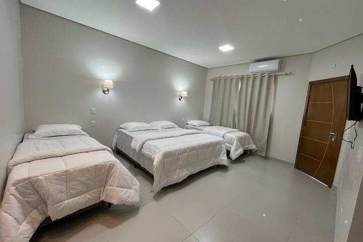 Room 9 of 16