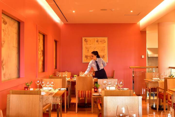 Dining 248 of 411