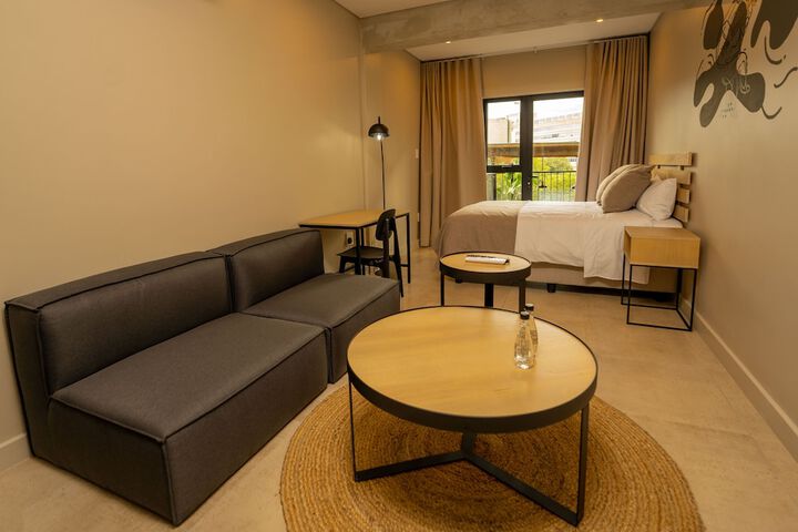 Room 9 of 43