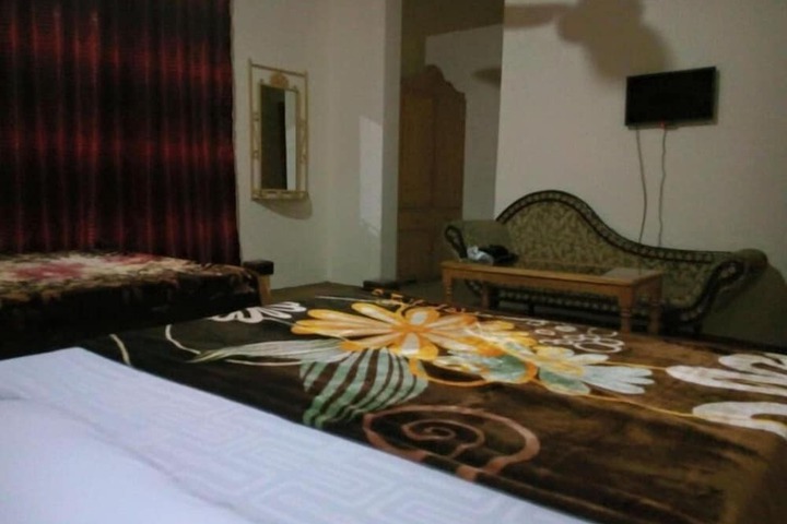 Room 4 of 45