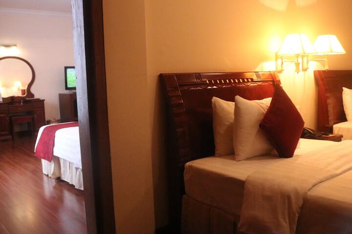 Room 34 of 91