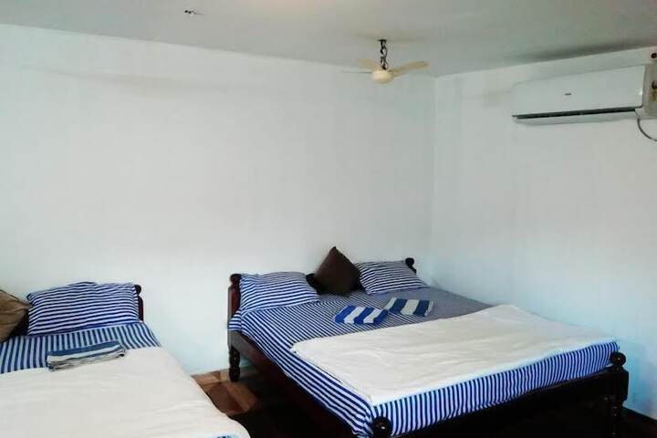 Room 10 of 53