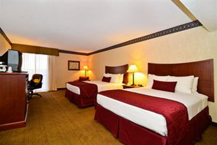 Room 16 of 38