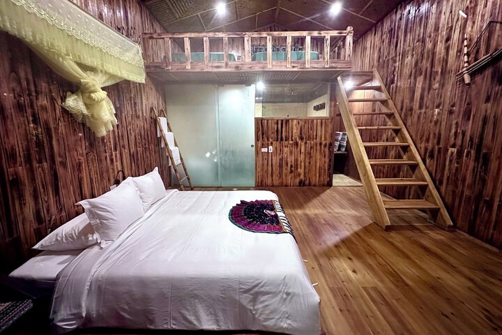 Room 5 of 92