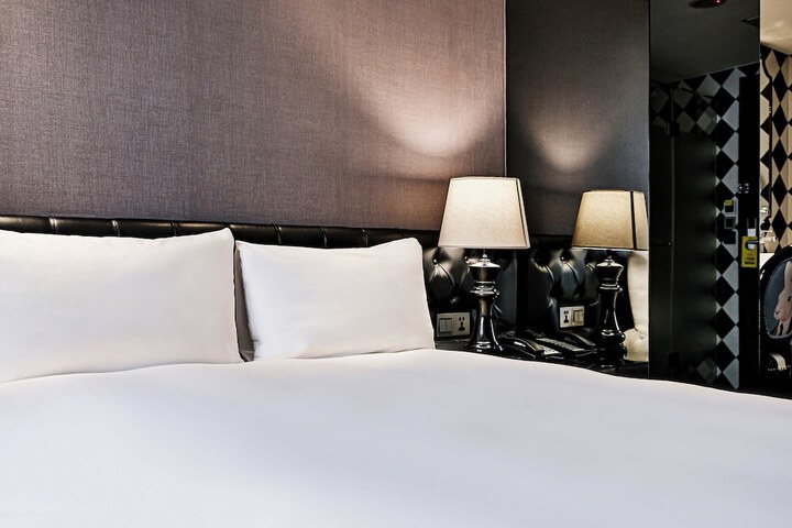 Room 46 of 146