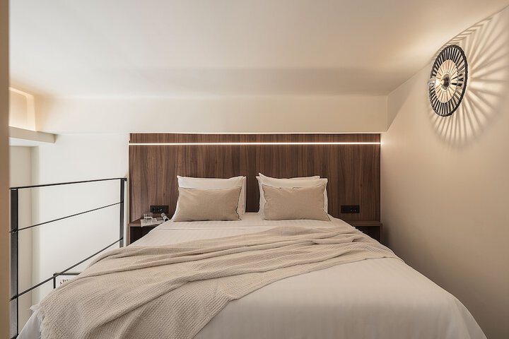 Room 4 of 23