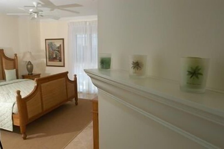 Room 44 of 214