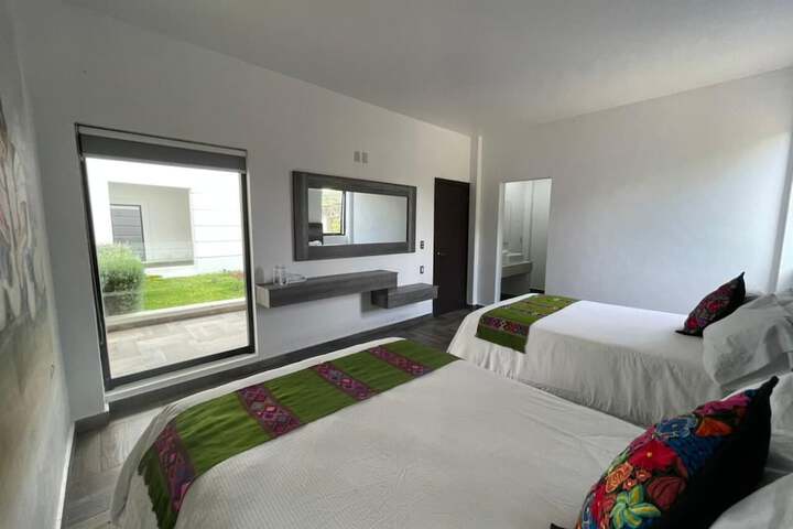 Room 2 of 22
