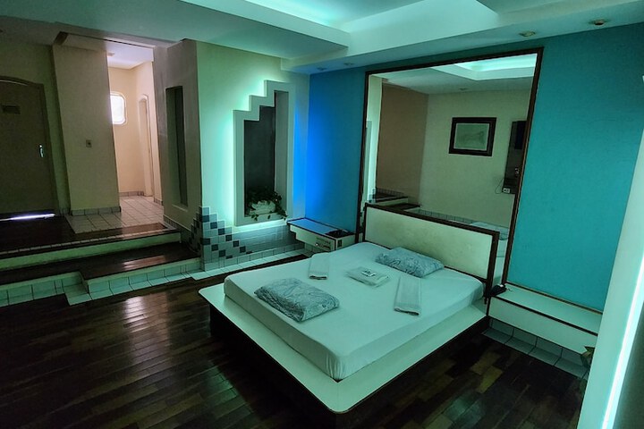 Room 23 of 63