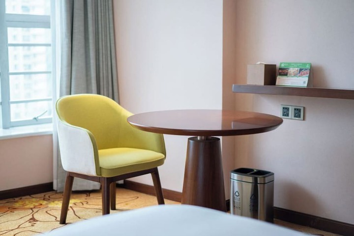 Room 25 of 89