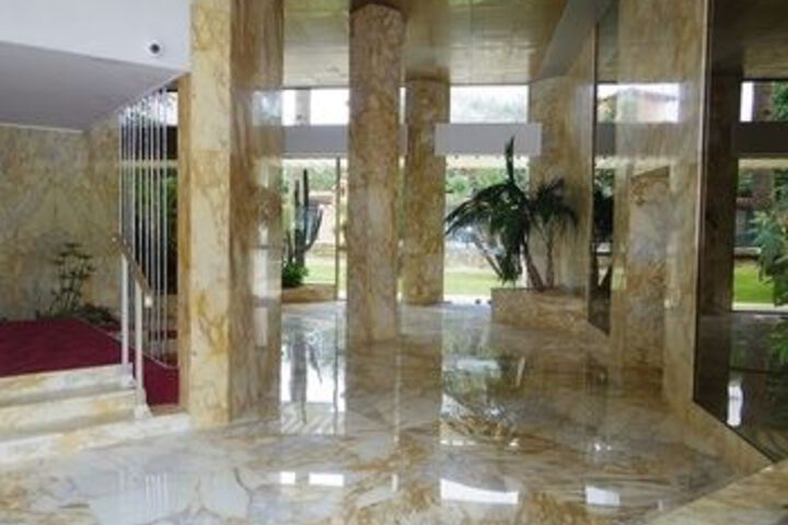 Hotel 10 of 14