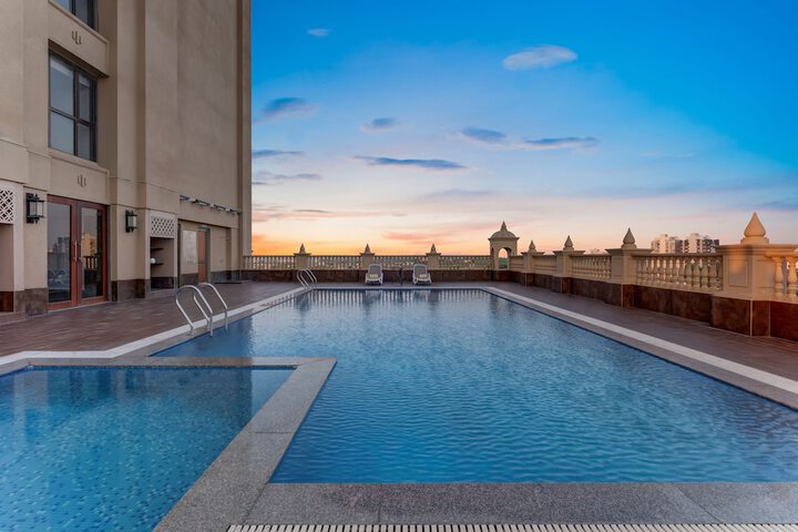 Pool 77 of 119
