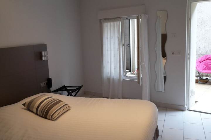 Room 11 of 41
