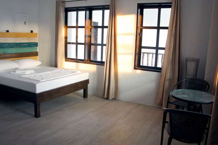 Room 5 of 50
