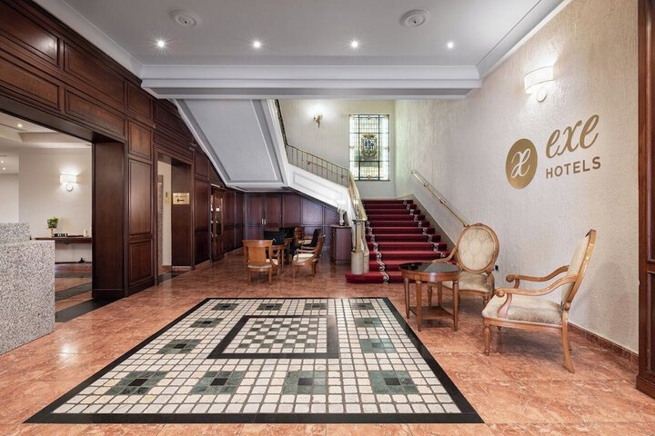 Guest Lobby