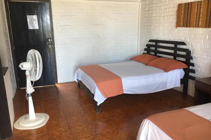 Room 2 of 38