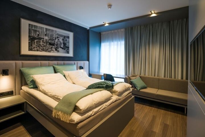 Room 7 of 41