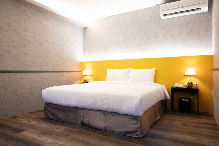 Room 4 of 46
