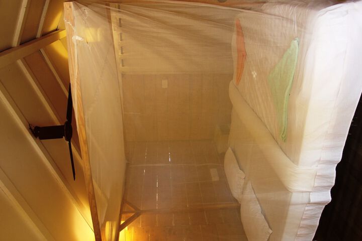 Room 4 of 35