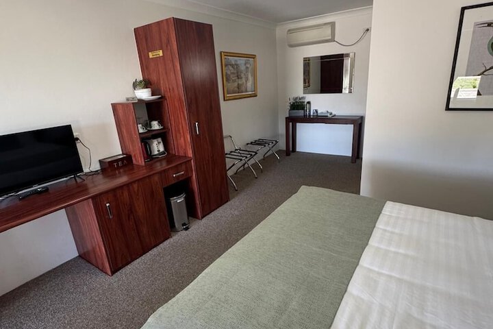 Room 7 of 26