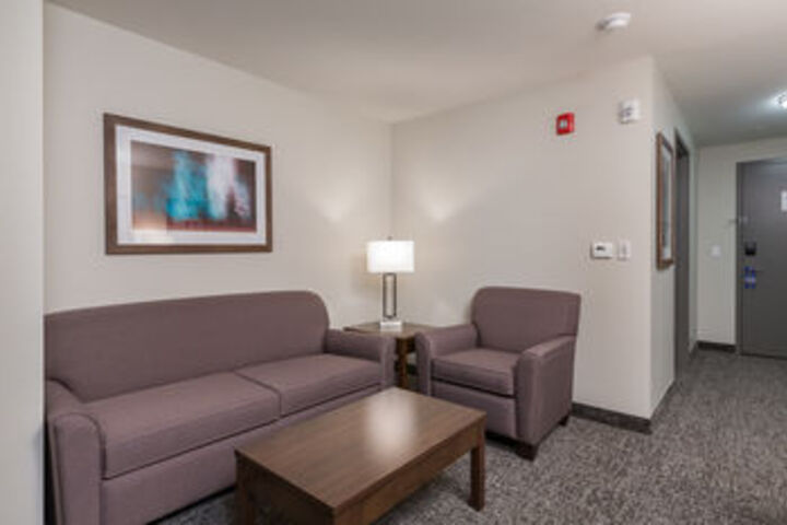 Room 52 of 60