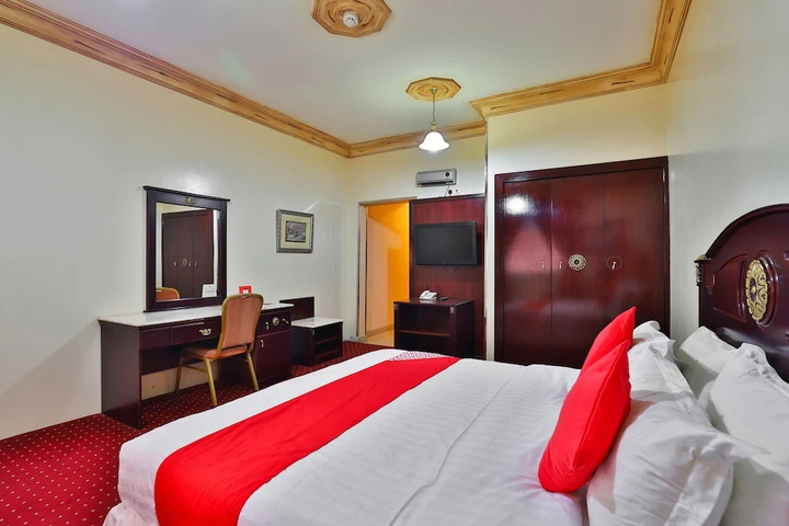 Room 6 of 19