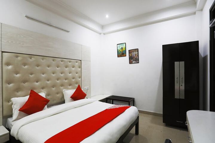 Room 19 of 30