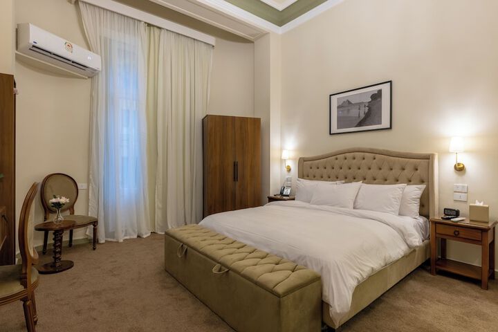 Room 7 of 24