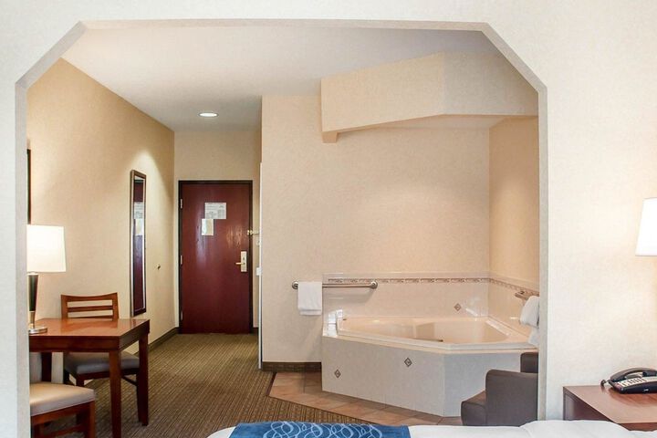 Room 12 of 27