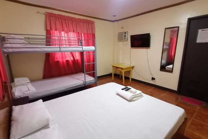 Room 9 of 29